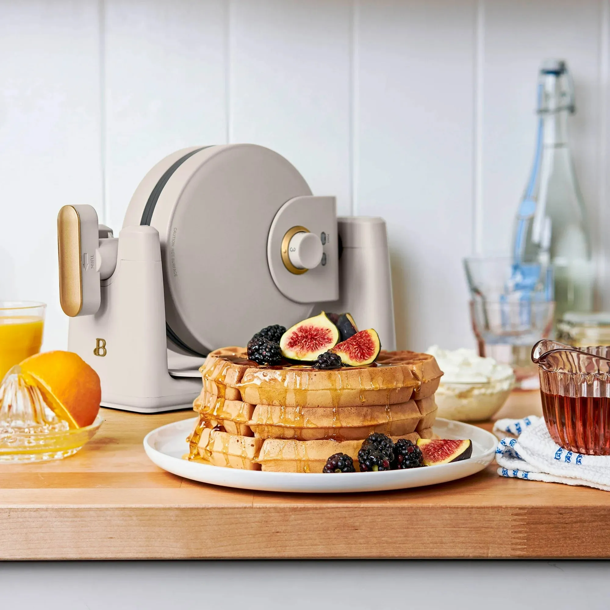 Beautiful Rotating Belgian Waffle Maker