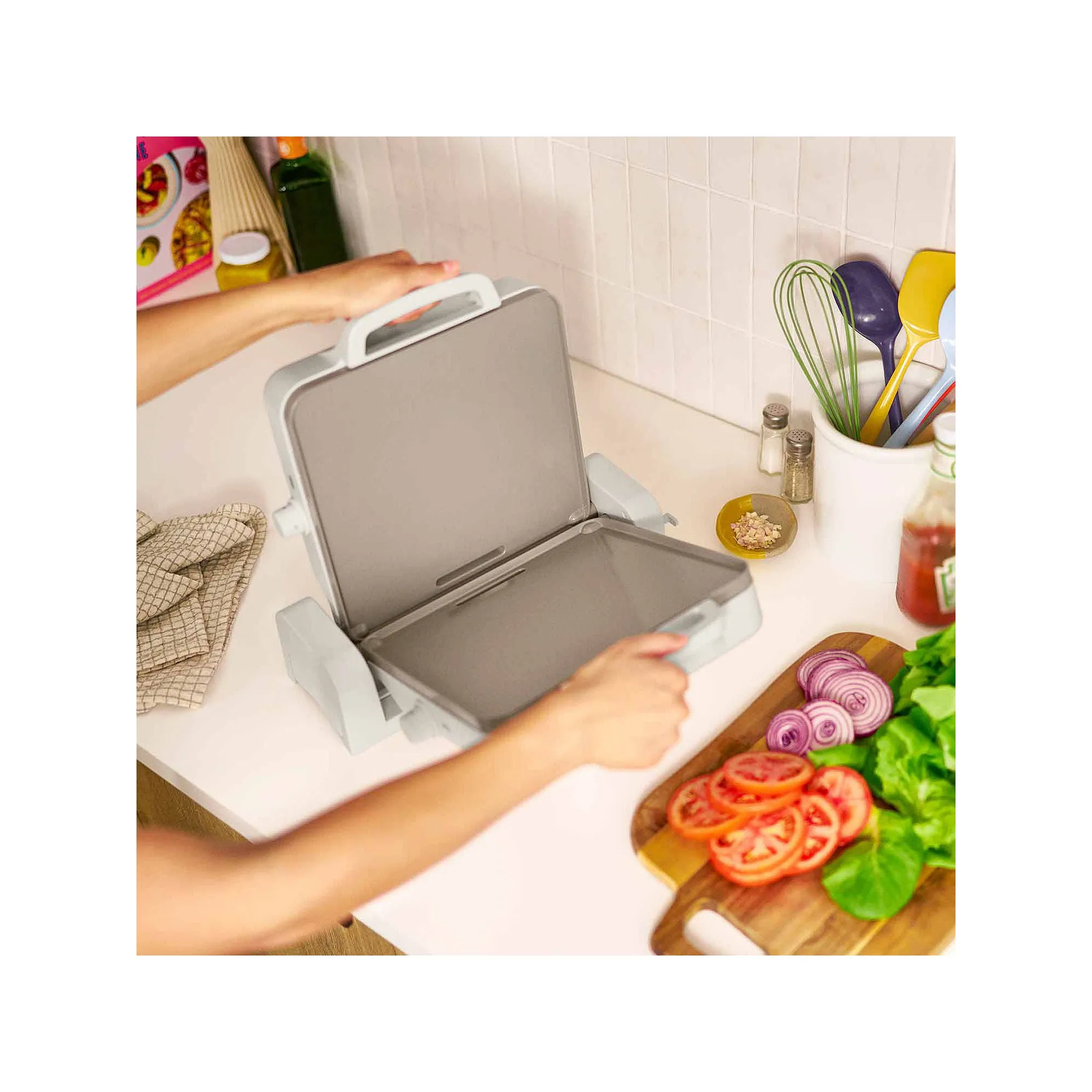 Bella Fold & Store Dual Temp Griddle, Fits-Anywhere' Kitchenware 35101 - OATMILK ONE SIZE