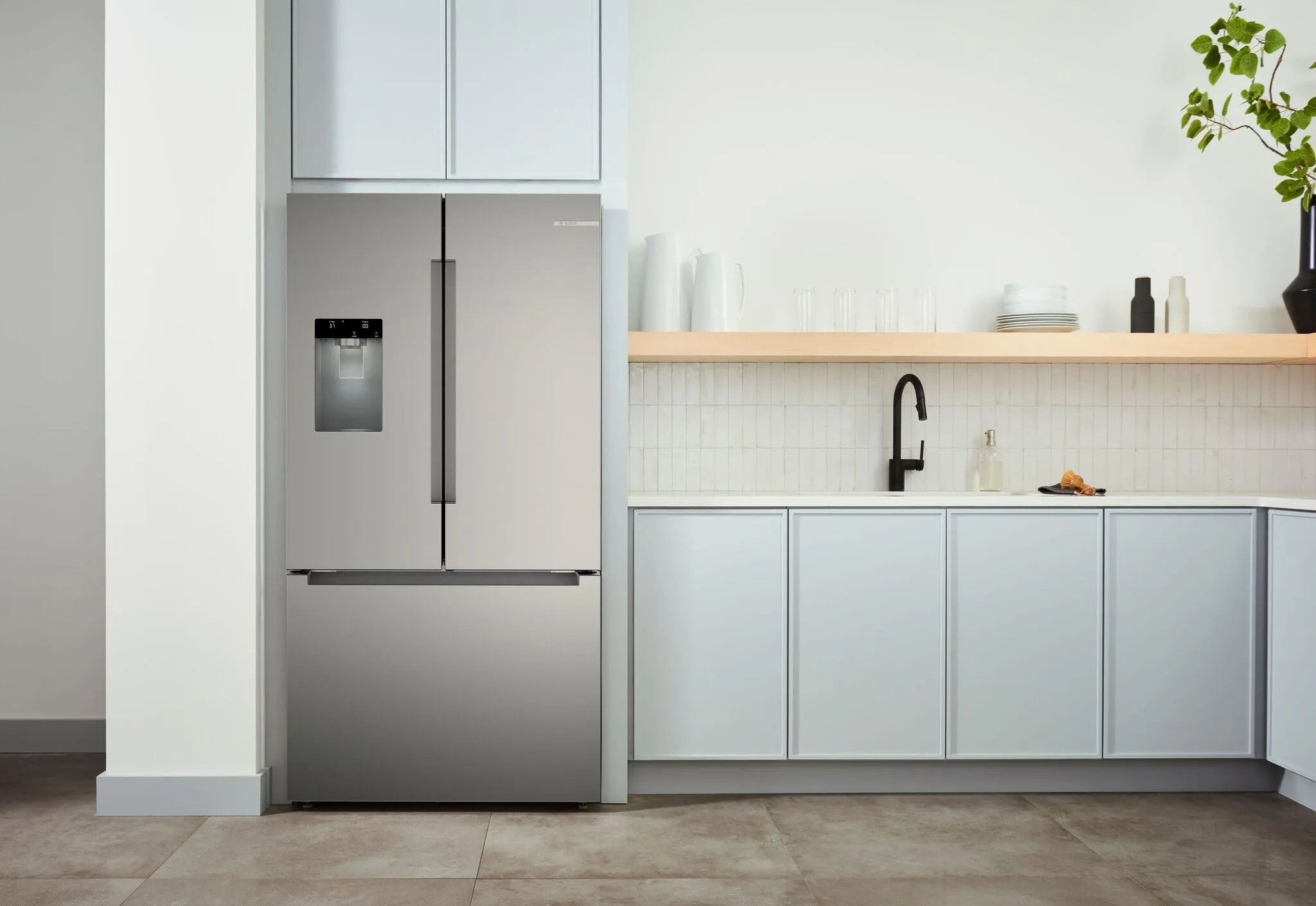 Bosch Fingerprint Resistant Stainless Steel Bottom-Freezer French Door Refrigerator (26 Cu.Ft.) - B36FD10ENS