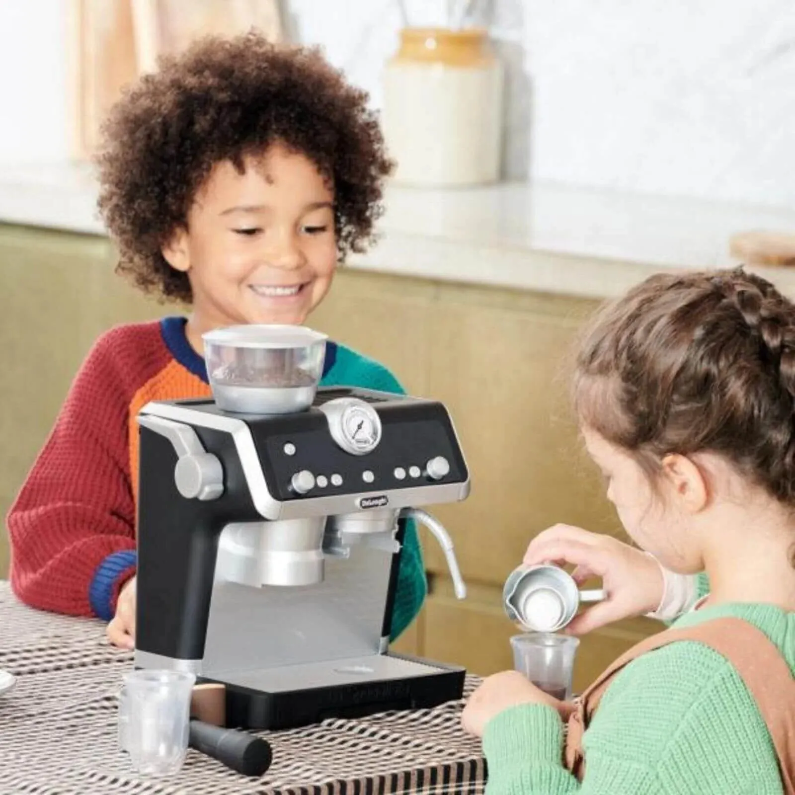 Casdon Delonghi Barista Coffee Machine
