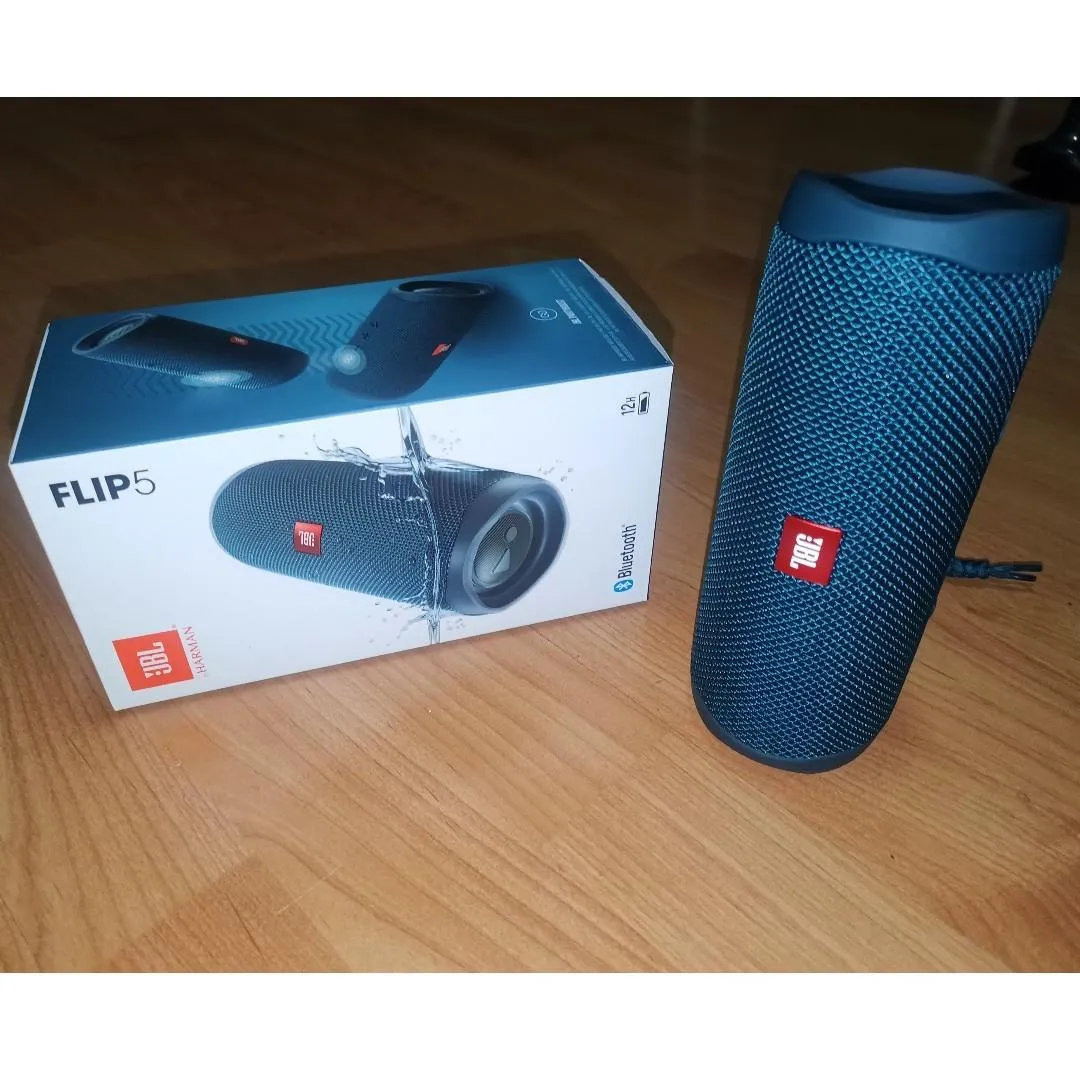 JBL Flip 5 Bluetooth Splashproof Speaker, Blue - Sounds Better Than Ever