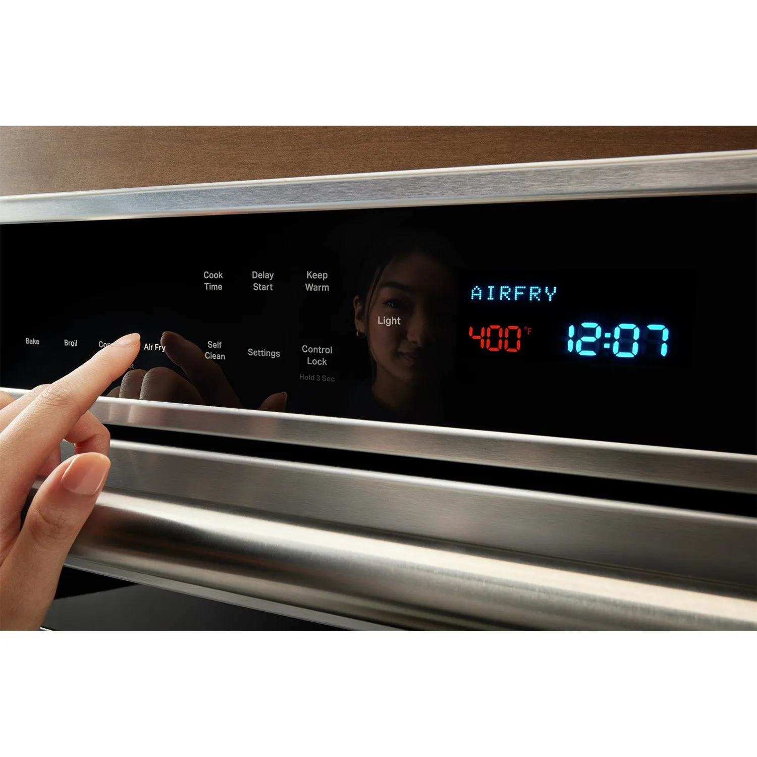 Maytag Fingerprint Resistant Stainless Steel Wall Oven with Air Fry (5.00 Cu Ft) - MOES6030LZ