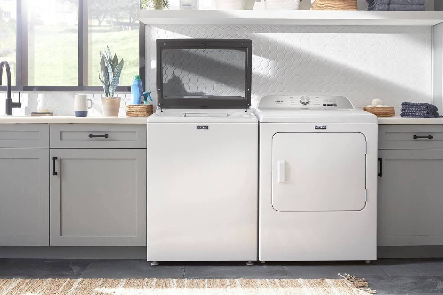 Maytag White Top-Load Washer (5.4 cu. ft.) & Electric Dryer (7.0 cu. ft.) - MVW6500MW/YMED6500MW