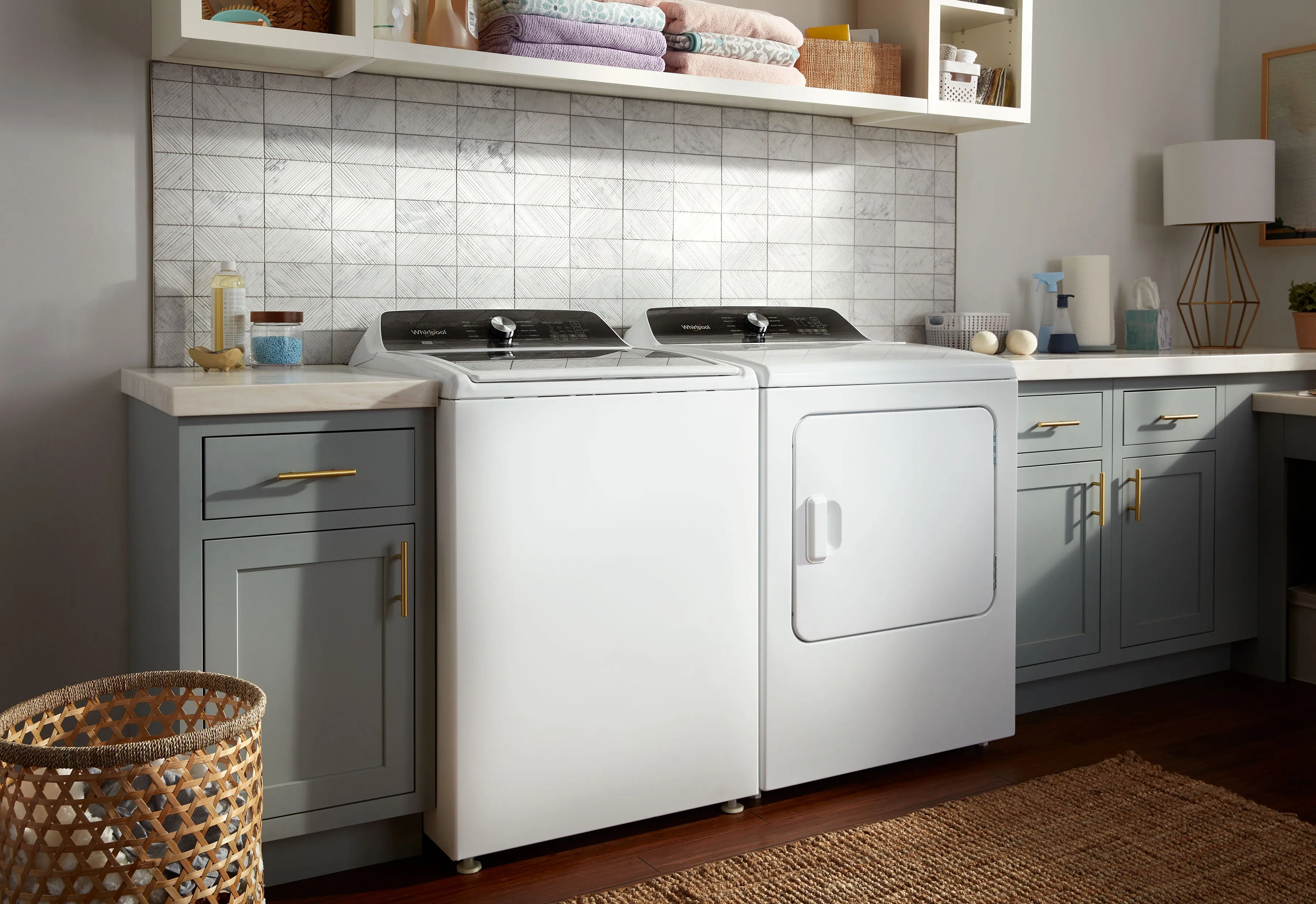 Whirlpool White Top Load Washer with Removable Agitator (5.4 Cu Ft) - WTW5057LW